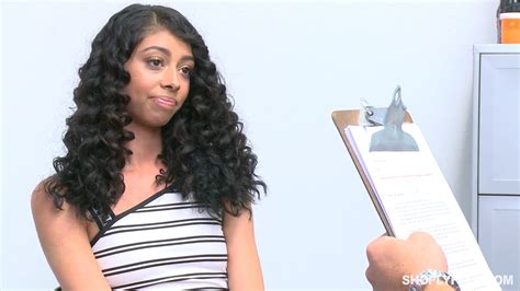 shoplyfter curly hair